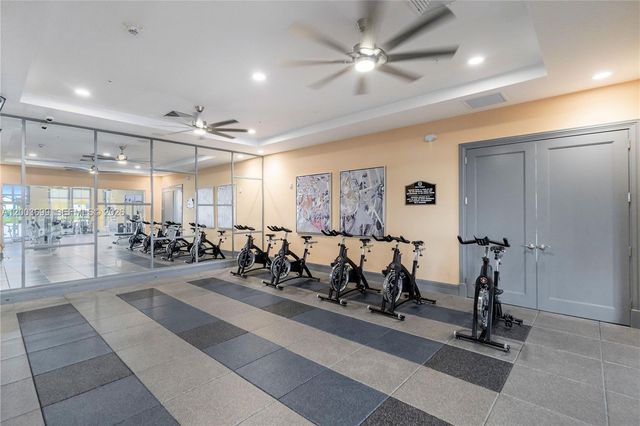 3575 W 97th St, Hialeah, FL 33018