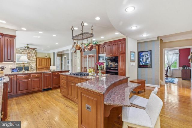 310 BUTTONWOOD RD, Landenberg, PA 19350