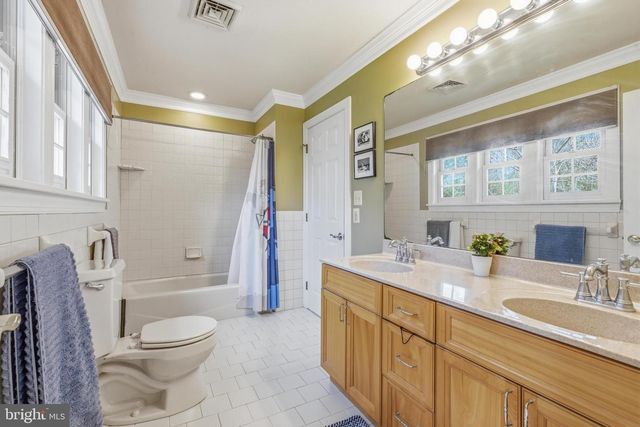 310 BUTTONWOOD RD, Landenberg, PA 19350