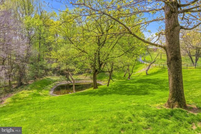 310 BUTTONWOOD RD, Landenberg, PA 19350