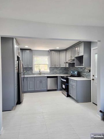 2 Brady Street, Waldwick, NJ 07463