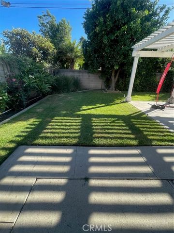 6512 Oxford Drive, Huntington Beach, CA 92647