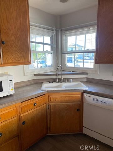 6512 Oxford Drive, Huntington Beach, CA 92647