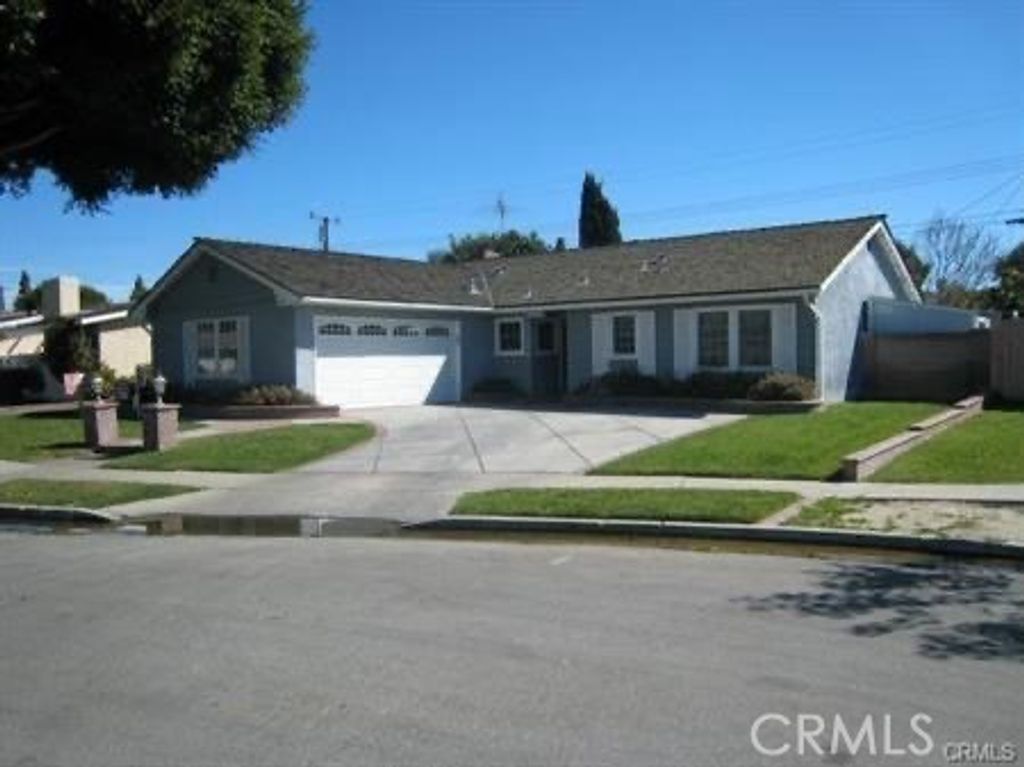 6512 Oxford Drive, Huntington Beach, CA 92647