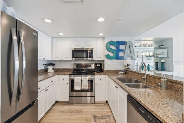 5207 S ATLANTIC AVENUE 425, New Smyrna Beach, FL 32169