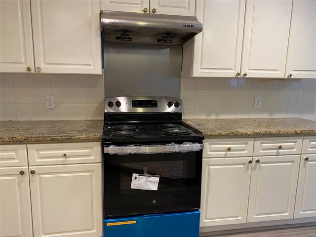 215 W New Meadows Drive, Sugar Land, TX 77479