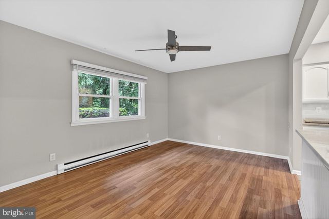 1189 BLUESTONE DR, Bethlehem, PA 18017