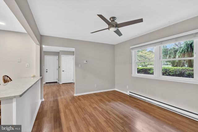 1189 BLUESTONE DR, Bethlehem, PA 18017