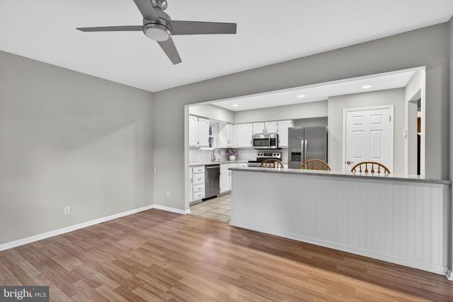 1189 BLUESTONE DR, Bethlehem, PA 18017