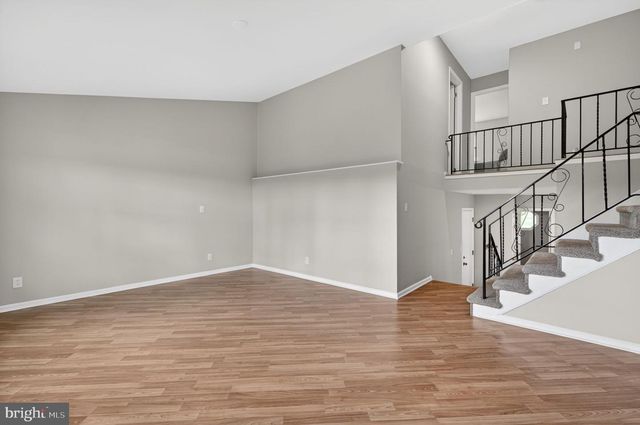 1189 BLUESTONE DR, Bethlehem, PA 18017