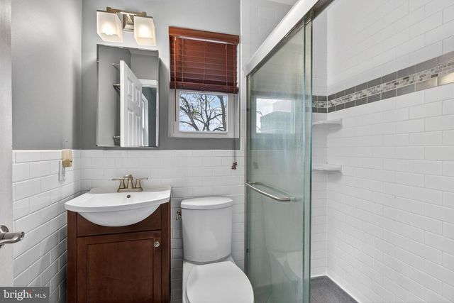 1189 BLUESTONE DR, Bethlehem, PA 18017