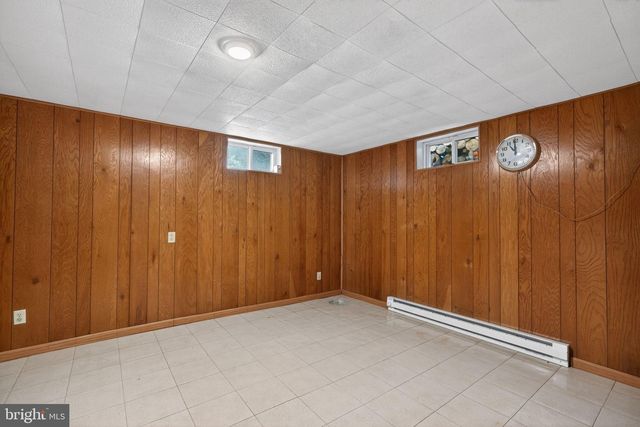 1189 BLUESTONE DR, Bethlehem, PA 18017