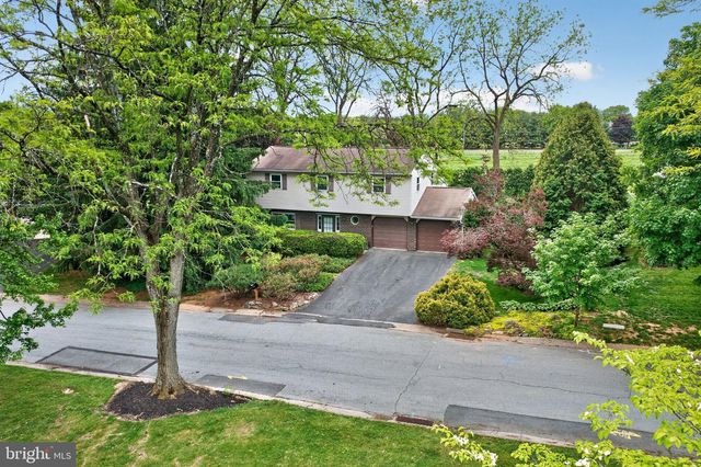 1189 BLUESTONE DR, Bethlehem, PA 18017