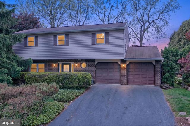 1189 BLUESTONE DR, Bethlehem, PA 18017