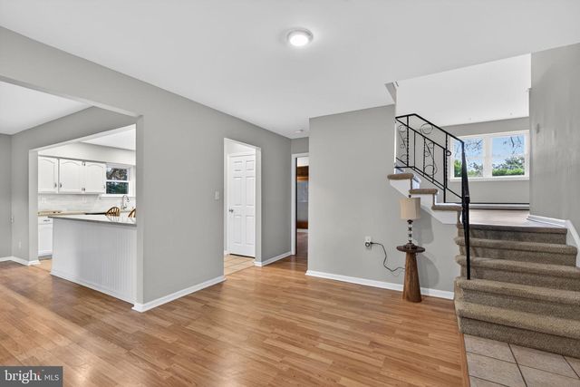 1189 BLUESTONE DR, Bethlehem, PA 18017