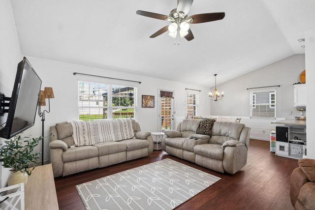 572 Wildflower Drive, Newark, OH 43055