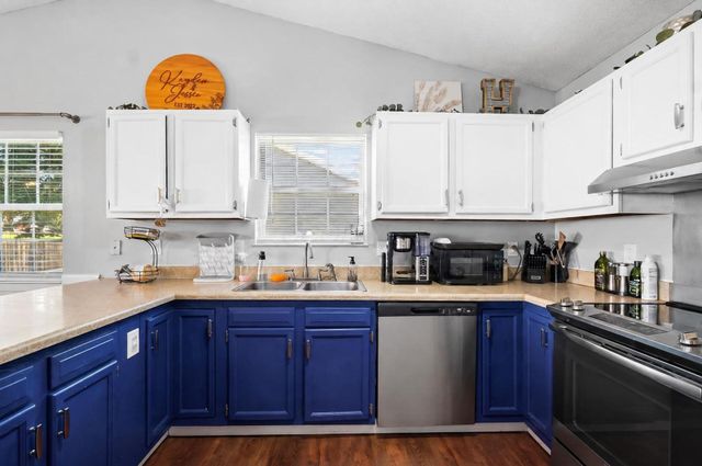 572 Wildflower Drive, Newark, OH 43055