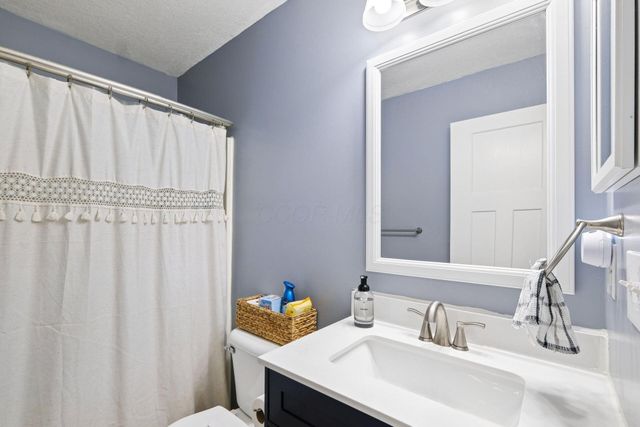 572 Wildflower Drive, Newark, OH 43055
