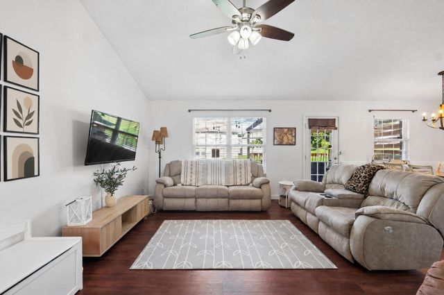 572 Wildflower Drive, Newark, OH 43055