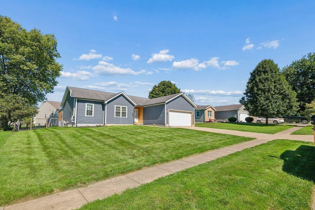 572 Wildflower Drive, Newark, OH 43055