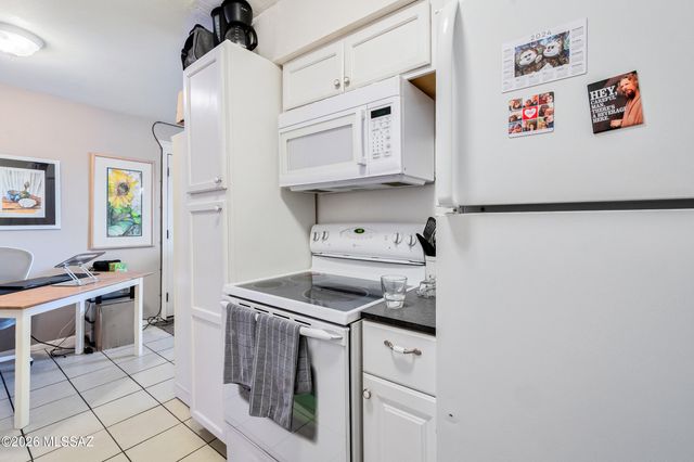 6332 N Barcelona Ln Unit 512, Tucson, AZ 85704