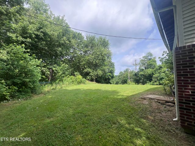 1311 Old Union Rd, Hilham, TN 38568