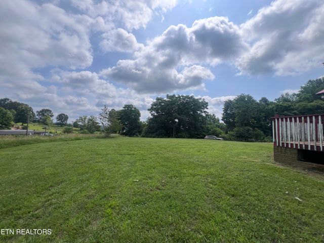 1311 Old Union Rd, Hilham, TN 38568