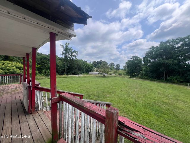 1311 Old Union Rd, Hilham, TN 38568