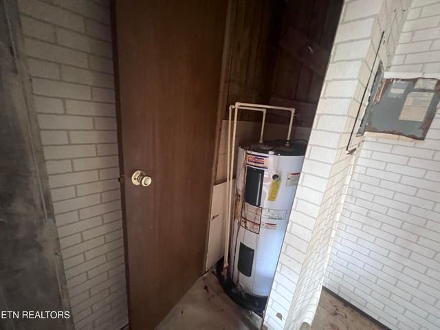 1311 Old Union Rd, Hilham, TN 38568