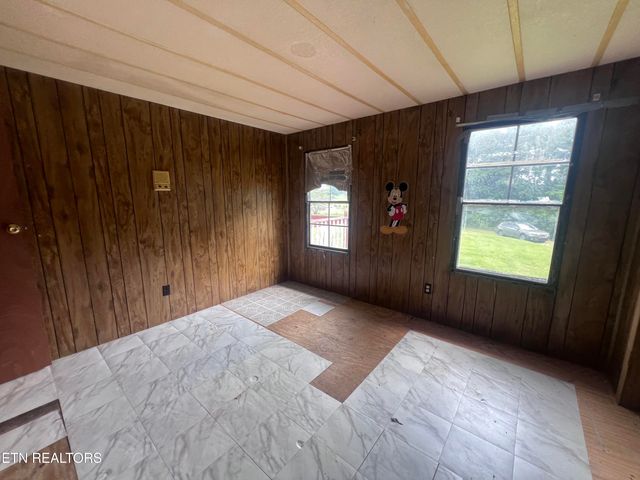 1311 Old Union Rd, Hilham, TN 38568