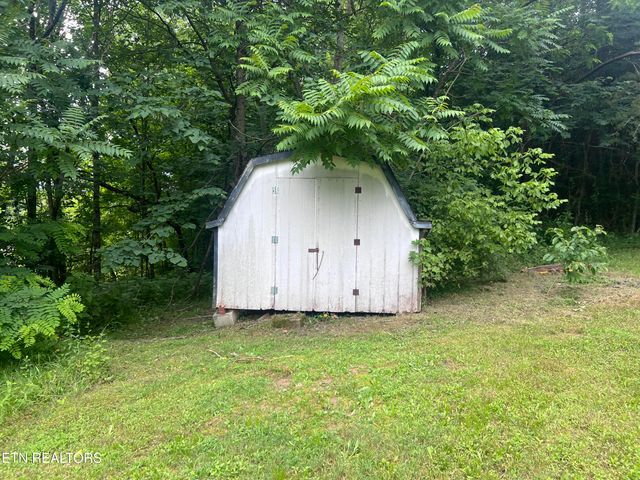 1311 Old Union Rd, Hilham, TN 38568