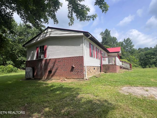 1311 Old Union Rd, Hilham, TN 38568
