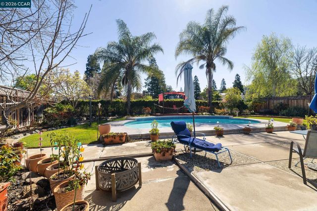 3636 Shenandoah Ct, Pleasanton, CA 94588