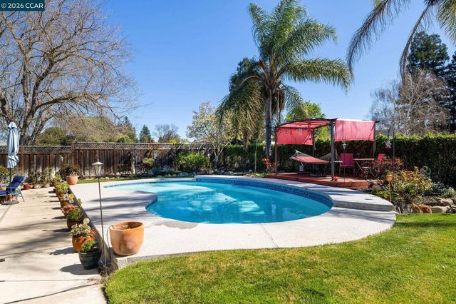 3636 Shenandoah Ct, Pleasanton, CA 94588