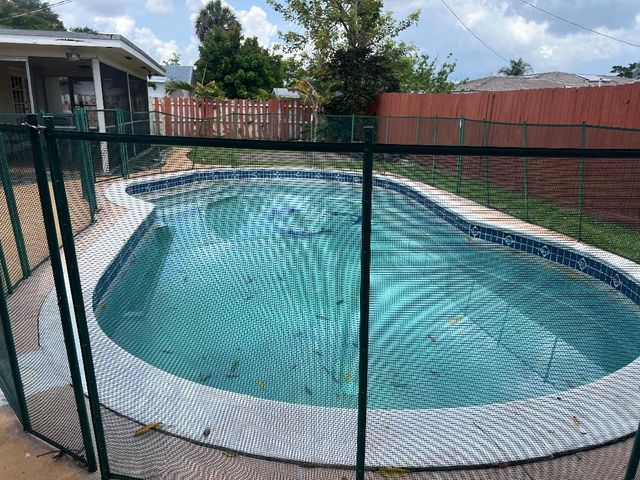 7819 NW 40th Street, Coral Springs, FL 33065