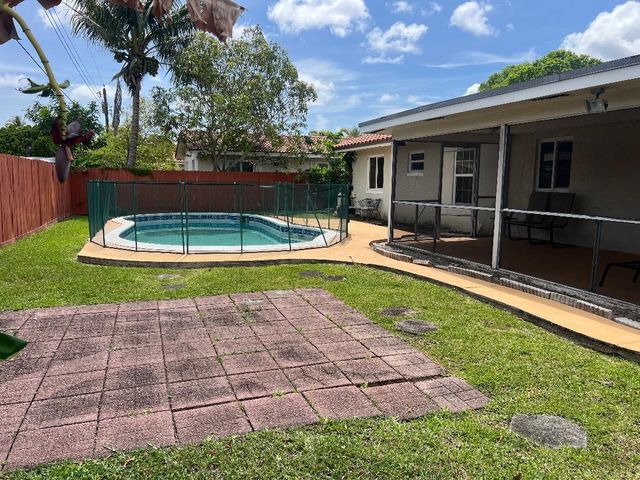 7819 NW 40th Street, Coral Springs, FL 33065