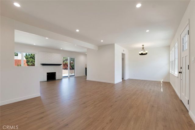 9943 Fullbright Avenue, Chatsworth, CA 91311
