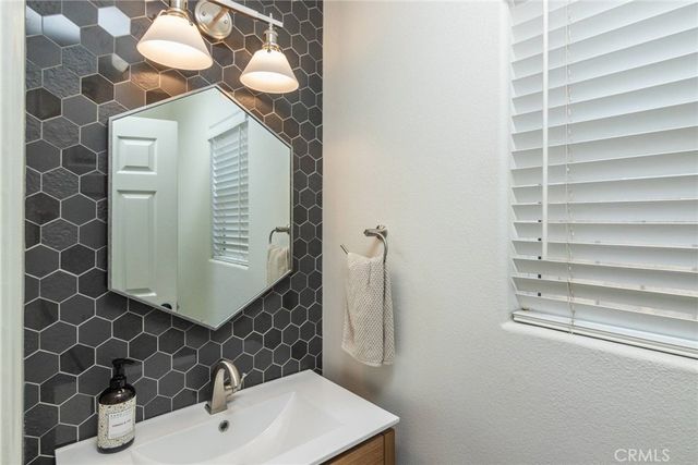 27972 Bridlewood, Castaic, CA 91384