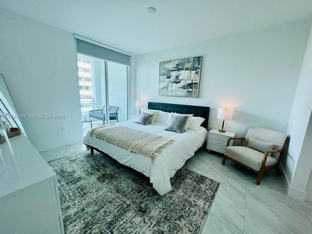 951 W Brickell Ave 607, Miami, FL 33131