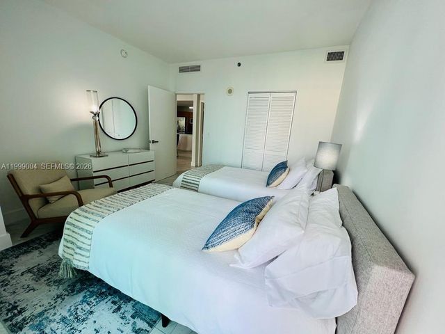 951 W Brickell Ave 607, Miami, FL 33131