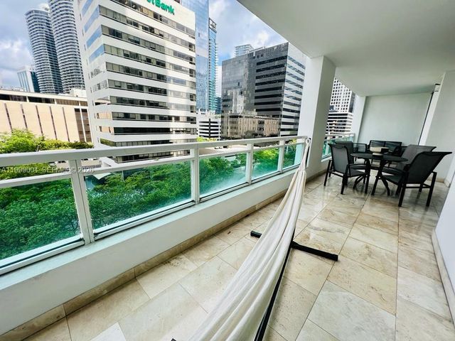 951 W Brickell Ave 607, Miami, FL 33131