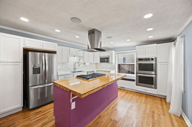 2115 Clays Mill Road, Lexington, KY 40503