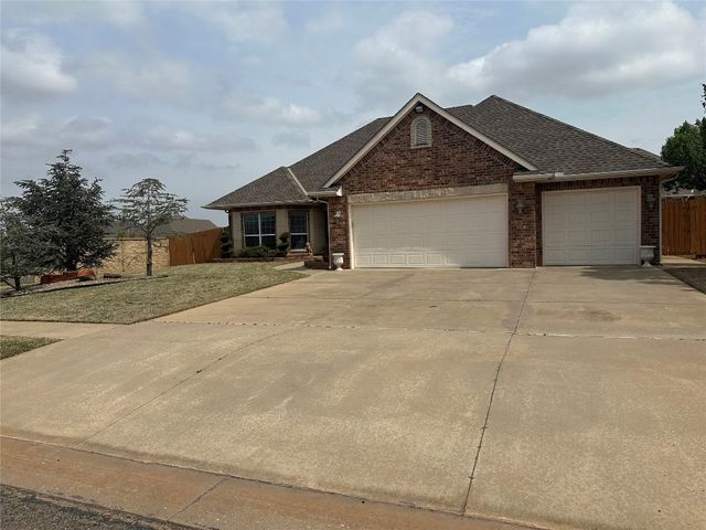 11824 Bellhurst Avenue, Oklahoma City, OK 73162