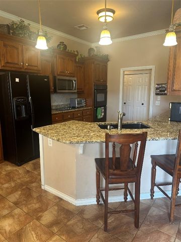 11824 Bellhurst Avenue, Oklahoma City, OK 73162