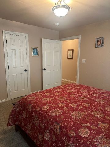 11824 Bellhurst Avenue, Oklahoma City, OK 73162