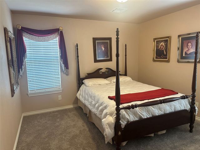 11824 Bellhurst Avenue, Oklahoma City, OK 73162