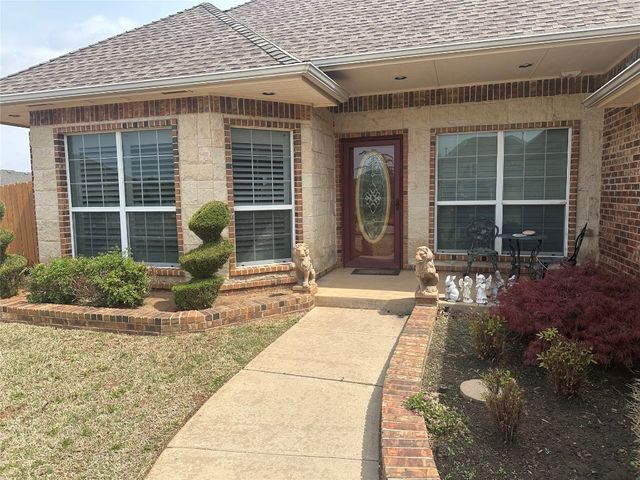 11824 Bellhurst Avenue, Oklahoma City, OK 73162