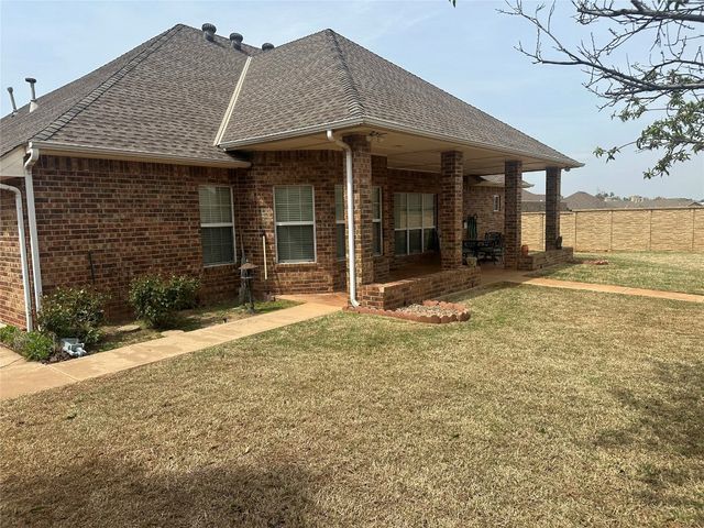 11824 Bellhurst Avenue, Oklahoma City, OK 73162