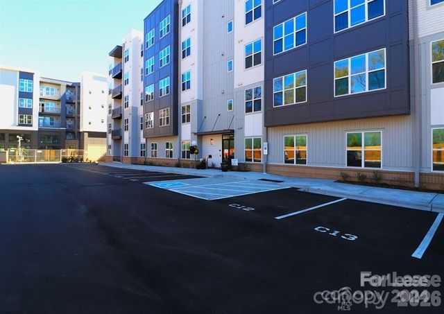 2020 W Morehead Street XM, Charlotte, NC 28208