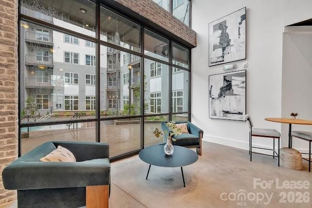 2020 W Morehead Street XM, Charlotte, NC 28208